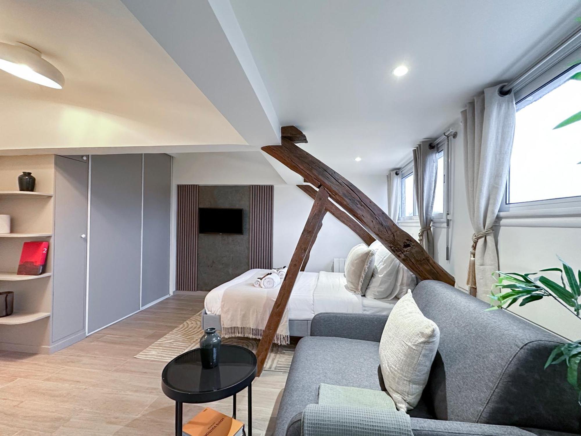 Brand New Near La Madeleine ! Appartement Parijs